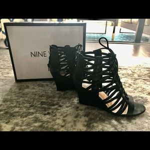 Nine West Forest Wedge in black leather sz. 7